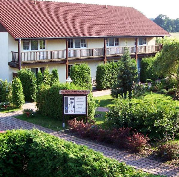 Hotel Lindengarten Kleinzerlang Exterior foto