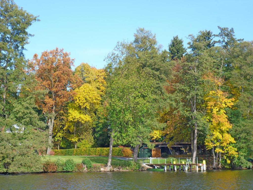 Hotel Lindengarten Kleinzerlang Zimmer foto